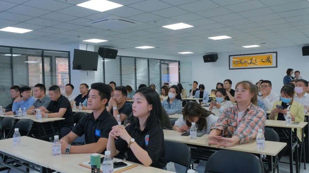 1657007204914358.jpg 640.jpg